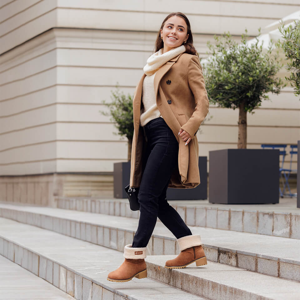 HOHE GEFÜTTERTE STIEFEL NOEL