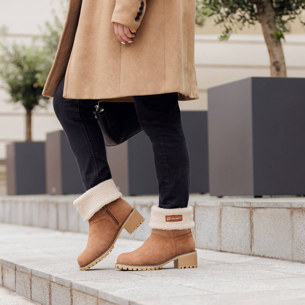 HOHE GEFÜTTERTE STIEFEL NOEL